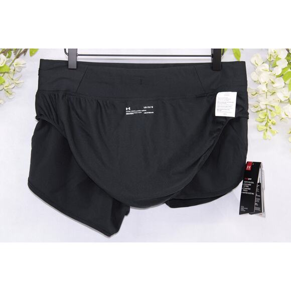 Under Armour Women's Heat Gear Black Loose Fit Reflective Running Shorts L NEW - Picture 5 of 8